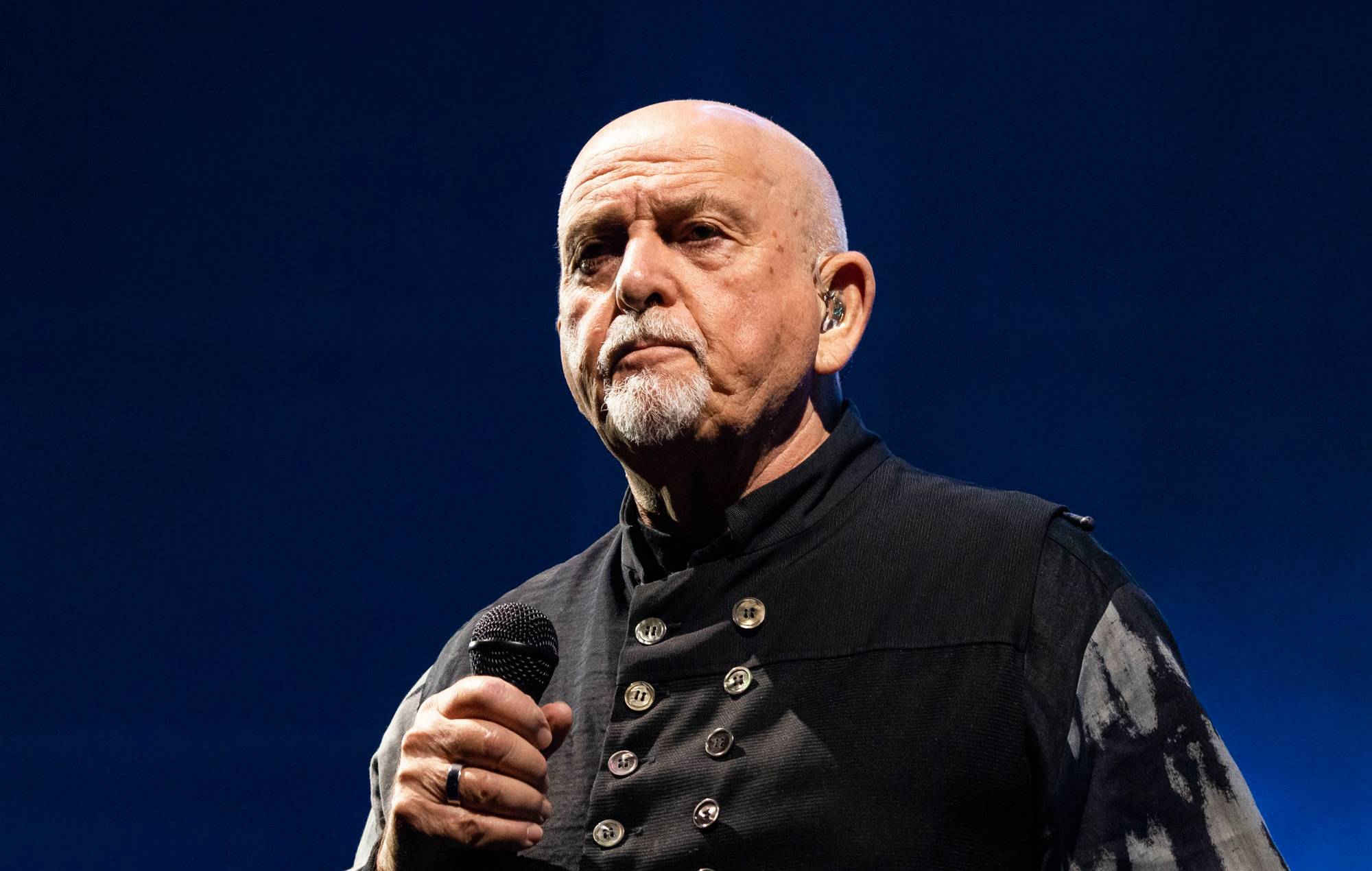 Peter Gabriel verso